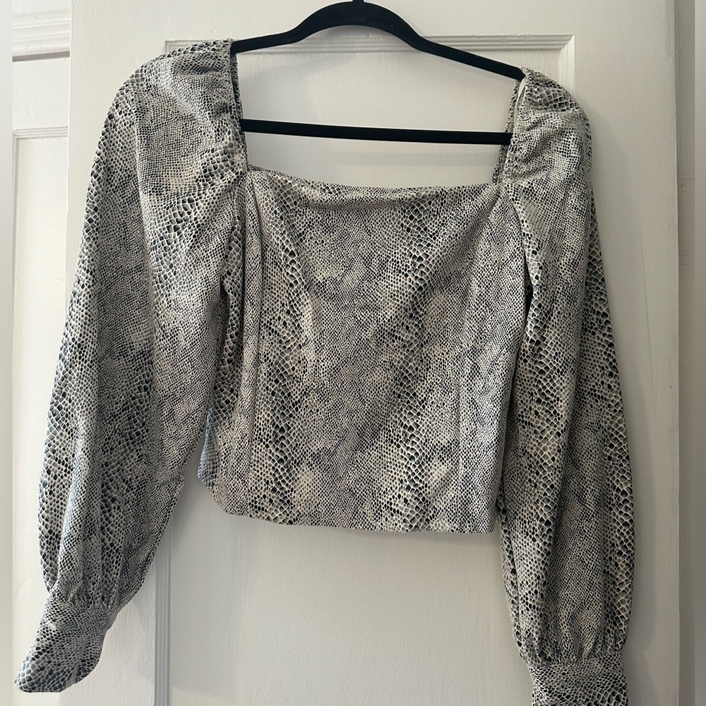 She + Sky snake top